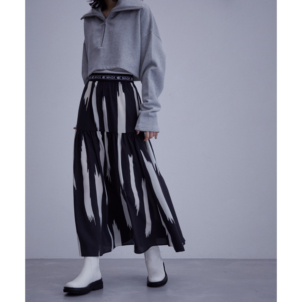 ❤︎即完売人気商品❤︎ADAM ET ROPE'　ハケプリントスカート・オフホワイト ハケプリントスカート | アダムエロペ(ADAM ET ROPE') | マルイウェブ