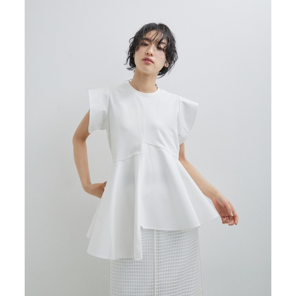ADAM ET ROPE アダムエロペ　フリルペプラムカットソー ホワイト　白 ADAM ET ROPE'｜【定番人気】・【WEB限定】フリルペプラム