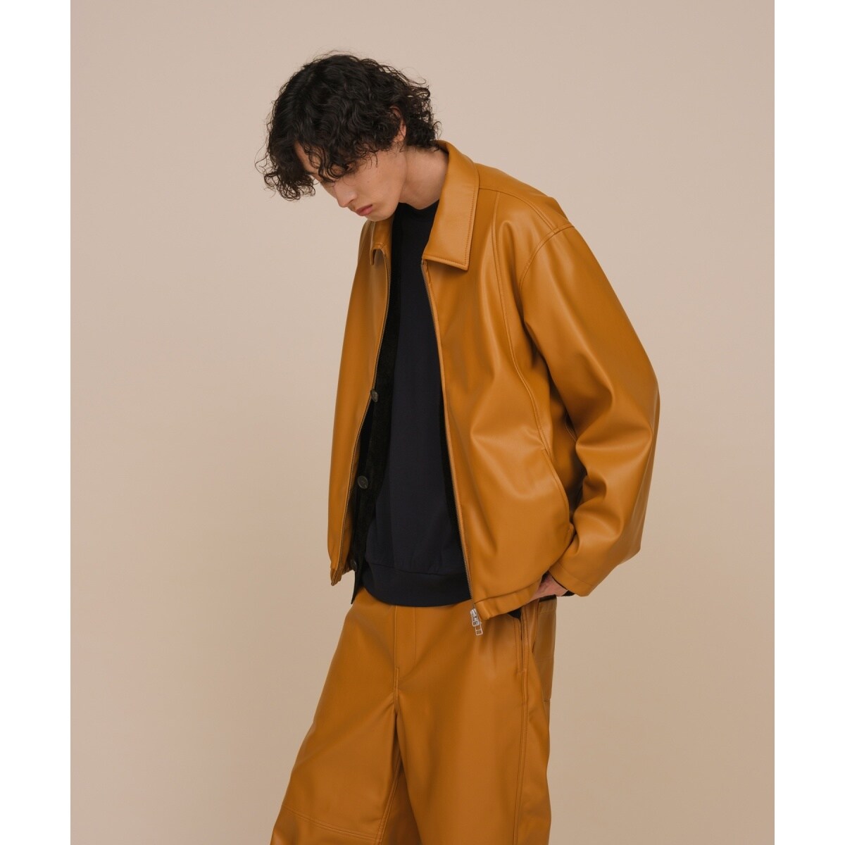 ADAM ET ROPE' アダムエロペ ポリエステル 合皮 ブルゾン レザー リサイクル ポリエステル 合皮 ブルゾン サスティナブル セットアップ