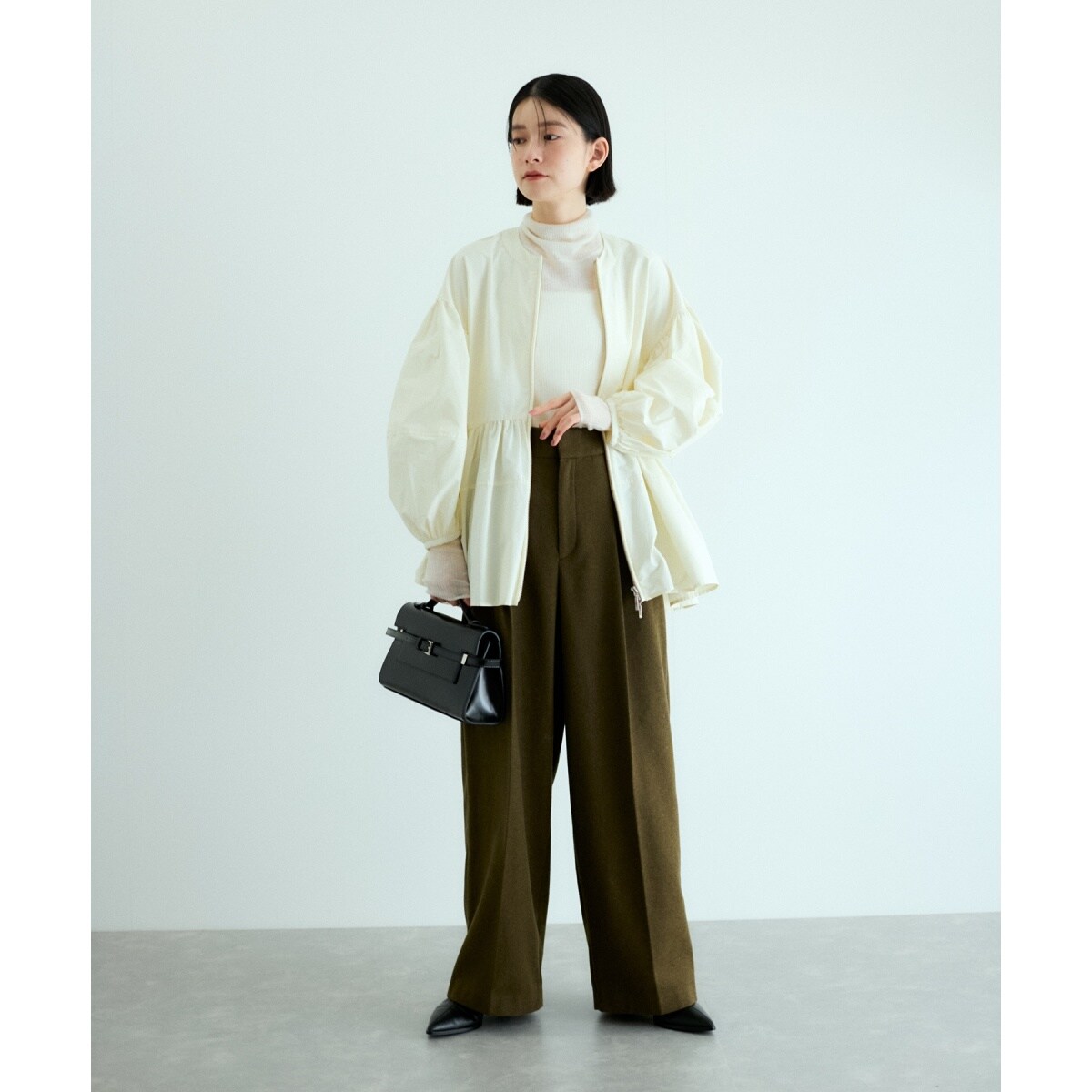 再入荷・新色追加・サステナブル】ペプラムジップブラウス