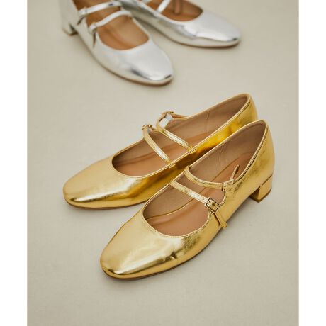 [^ԁFGAA24130]y\tgȗSn̗ǂ́BNVJŐVNȑĂG̋CɂtBbgA݊l̃[WF[z2024-25H~ADAM ET ROPE' FEMMEyMaterialzubNɂ̓GiU[̍vgpBVo[AS[hɂ͔H{vgpByDesignzNVJȈۂ̃[WF[炵Ȃ肷Ȃ悤_Ɏdグ[WF[BƂtHlۂIWi̖،^ɁA_uXgCṽfUCŃghvXBCjOɂ̓}CNt@Co[XG[h̗p\tgȗSnɁB߂̃q[ƃNbV̌C\[Ŕɂ̂|CgBȐǂAGꂽHʂłɂ\[̗pBhɗDꂽgpĐZh@\ɂzB24SS ɂD][WF[pvXii:GAA04000jƓ^AVFǉiłByColorzcX^CÕ|CgɂȂubNƃVo[ɁAVF̃S[h3FWJByStyling Pointz肰ȂX^CAbvAig₷q[̍|CgBNVbNȃ[WF[x[XȂ̂ŃghɍEꂸAV[I΂X^COɃvXBG̓VA[ȃJ[\bNXC[hĒȂ̃ANZgɂĂ̂߁Bꕔ̔ɔz̍ۂɂĂ܂ւ݂Ȃǂꍇ܂Aiɖ͂܂B