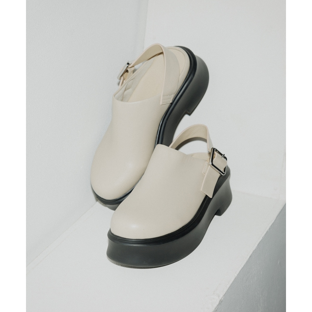 美品ADAM ET ROPE' ボリュームソールベルトクロッグ24.5 ボリュームソールベルトクロッグ（サンダル）｜ADAM ET ROPE