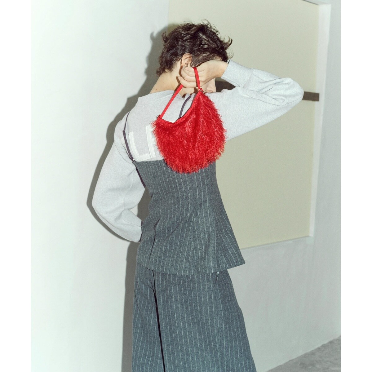 サステナブル・洗える】フェルト刺しゅうニットプルオーバー