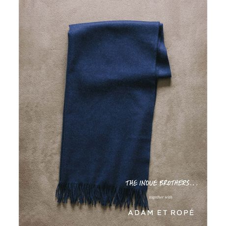 [^ԁFGKN64000]yyTHE INOUE BROTHERS together with ADAM ET ROPE'zzV[Y̓xɊJԂĂAADAM ET ROPE'łłȂʒ唻Xg[BTHE INOUE BROTHERS(U CmEG uU[Y)̃CCuBrushed Scarfv́A⃊s[gĈpt@lC̃ACeB́uBrushed ScarfvATHE INOUE BROTHERS̖͂1ł锭F̗ǂ͂̂܂܂ɁAADAM ET ROPE'ł͑唻TCỸXg[ŕʒĂ܂BCCBrushed Scarf͕30cmA180cmƃRpNgȃTCY͂łAADAM ET ROPE'ł͑̂̏ォZƂ\ȕ70cmA200cmłpӁB͍N܂ł6FɉAV4F(OFF WHITE,NAVY,LIGHT BLUE,PINK,)ǉŕʒBV4F́ACCɂWJ̖ADAM ET ROPE'ׂ̈ɍꂽGNXN[VuJ[ƂȂĂ܂B傫߂ȃTCYɂ}t[ƂĂ̎gp͂A茨ɊēZƂAЂ|ƂĎgp邱Ƃ߁BCCɂ͂Ȃ唻炱łAlXȃAW傫Ȗ͂łBfނ́wxr[ApJxgpAVN̂悤炩ȔG肪Bg͂A\ʂɃubVH{ƂŒǂ򊴂oAX^COɏioĂ܂BsApJт̓tE炩ł炩̊GApJт̗ǂԂɎł̂AVN̂悤Ȋ炩ȎGBE[̂悤ȃKTKT͖AxGꂽȂƂSnǂBuxr[ApJv͂̊G͂茰ŁAƂ芴ăNZɂȂ悤ȎGE肪́BEJV~̂ƌ鍂ۉApJт̖͂̈ƂāAۉ̍BApJ̖т́A@ۂ̈{{Xg[̂悤ɋ󓴂ɂȂĂ̂ŁAfMނ̂悤ɒgCߍݍh\𔭊BEыʂoɂꂪyAC[W[PAApJт̓jbgɂ肪ȖыʂoɂfނłAVî悤ȕ҂ݒn̔BEJbƂgANȂǂ̉w@ۂłłjbg͏ꂽA₦肷BApJт͕Axߋ@\˔Ă̂ŁASn悢gۂĂBEɂ͕KvŒŏ\ApJ̖тɂ͖܂܂邽߁AjIC񂹕tɂꂪȒPB~ł͂jIČƂȂ邪AjIC̐SzȂBEfނ̒łIɍ]E[JV~AASȂǁAbтƌĂ΂gfނƔׂĂ炵_ȂAApJ̖т͑Iɍ]ByTHE INOUE BROTHERS/U CmEG uU[Yzf}[N̓Ryn[QŐ܂ EjZɂ2004NɐݗꂽuhuTHE INOUE BROTHERSvBɃjbgCƂiWJĂ܂B{̑@ׂ\zZpƑfޑIтւ̍SAk炵pd@\⍂fUCZĐ܂RNV͐Eŏ܎^Ał͐EIȃjbguhƂĔFmn߂Ă܂B