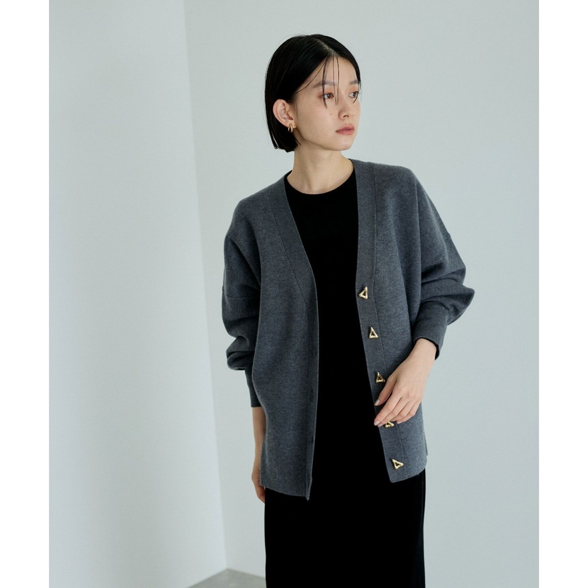 ミックスボタンペプラムカーディガン | アダムエロペ(ADAM ET