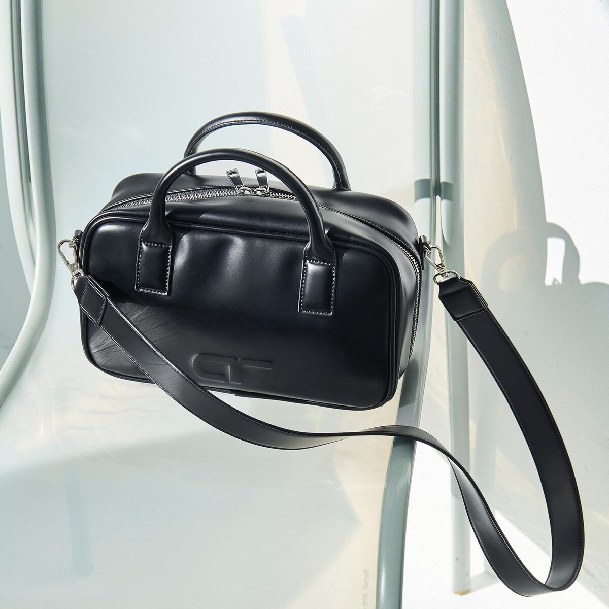 ADAM ET ROPE' ロゴボストンバッグ 一部WEB限定カラー】・【再入荷】ロゴスクエアボストンバッグ