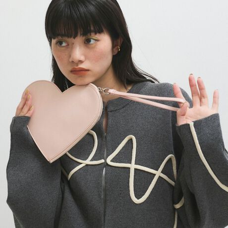 [^ԁFGAX05220]2025tāADAM ET ROPE' FEMMEyMaterialz@@@@@\n:̂tFCNU[gpB yDesignz RƂn[g^̃tH łȂꊴ̂鍡V[Ỹ[hɂ߂̃n[gNb`obOBR[fBl[g̃vXACeBgсAAbvȂǃ|[`ƂĂ߂̃TCYB̃Xgbv͎O\B yColorz ubN^sN----------------------------[:zs -----------------------------