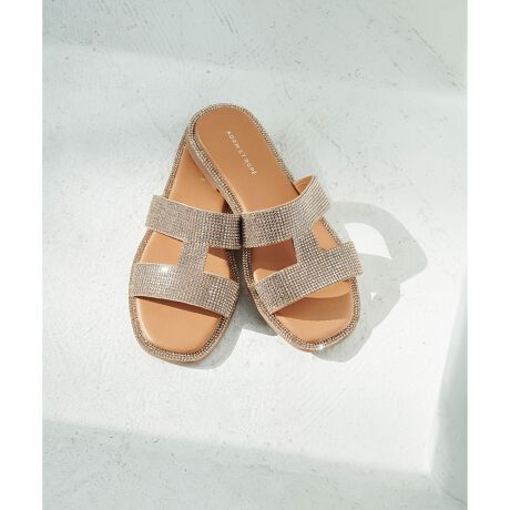 [^ԁFGAA04201]2025tāADAM ET ROPE' FEMMEyMaterialz₷AԗĂɂ芴̂\[gpBIC̃Abp[AɗD炩ȗSńB yDesignzт₩ő@ׂȃCXg[ґɎgpAĂ̓炫Ɣ˂đʂĂ钅E₷tbgT_BǂȊpx猩ĂP悤AT_̉ɂƃCXg[悹Ă̂̃|CgB ND]IXgbvCXg[T_(i:GAA04200)Ɠ^łB yColorz[h[uɓŃR[fBl[gɂ킹₷[hȃubNƃVo[ɁA݂̗ǂx[Wv3FWJB yStyling pointzCXg[ɑ݊̂ŁAVvȃs[Xɍ킹AJWAȃR[fBl[gɉ؂₩肪߁B bNX[hYẴ][g⃌W[V[ɂ͂AfC[X^CɂЎāB