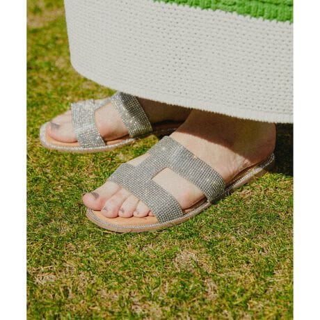 [^ԁFGAA04201]2025tāADAM ET ROPE' FEMMEyMaterialz₷AԗĂɂ芴̂\[gpBIC̃Abp[AɗD炩ȗSńB yDesignzт₩ő@ׂȃCXg[ґɎgpAĂ̓炫Ɣ˂đʂĂ钅E₷tbgT_BǂȊpx猩ĂP悤AT_̉ɂƃCXg[悹Ă̂̃|CgB ND]IXgbvCXg[T_(i:GAA04200)Ɠ^łB yColorz[h[uɓŃR[fBl[gɂ킹₷[hȃubNƃVo[ɁA݂̗ǂx[Wv3FWJB yStyling pointzCXg[ɑ݊̂ŁAVvȃs[Xɍ킹AJWAȃR[fBl[gɉ؂₩肪߁B bNX[hYẴ][g⃌W[V[ɂ͂AfC[X^CɂЎāB