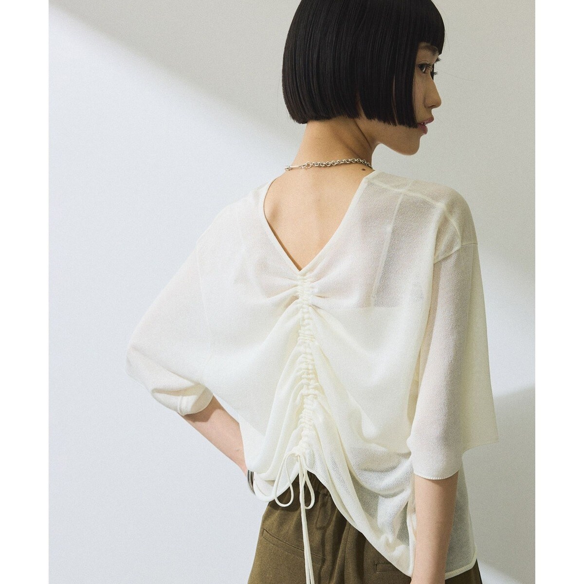 【WEB限定】アシンメトリーラッフルトップス ADAM ET ROPÉ FEMME(アダム エ ロペ ファム) / 【WEB限定