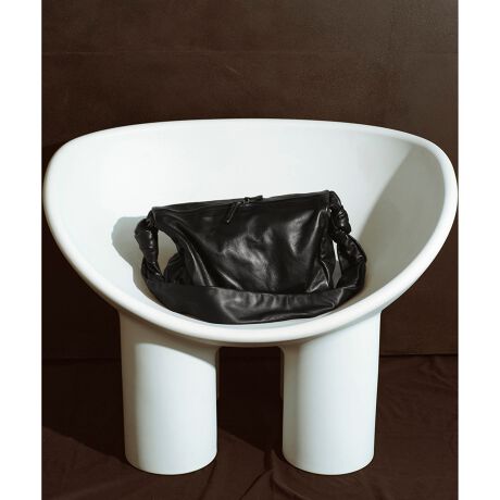 [^ԁFGAX85040]yMaterialz\n:_炩Rȕ\̋vgpBgpĂɌoNωy߂郌U[B yDesignzpebĥ悤Ȃӂ(Fukaj_炩U[Ŏɓ݂₷fނBvɗ͔邱ƂŌyʂɂobOBV_[̃Xr߂IŁA[hƍۂꂽfUCBt@Xi[VBɂ邱ƂŁAɗ͌ȂdlɁBgɒANZT[Ƃ̃oXlACeBA4̃t@CȂǂꂢ܂eʁBjZbNXł߁ByColorzubN1FWJB----------------------------|Pbg:i1j[:A4AztV_[:Ȃ-----------------------------