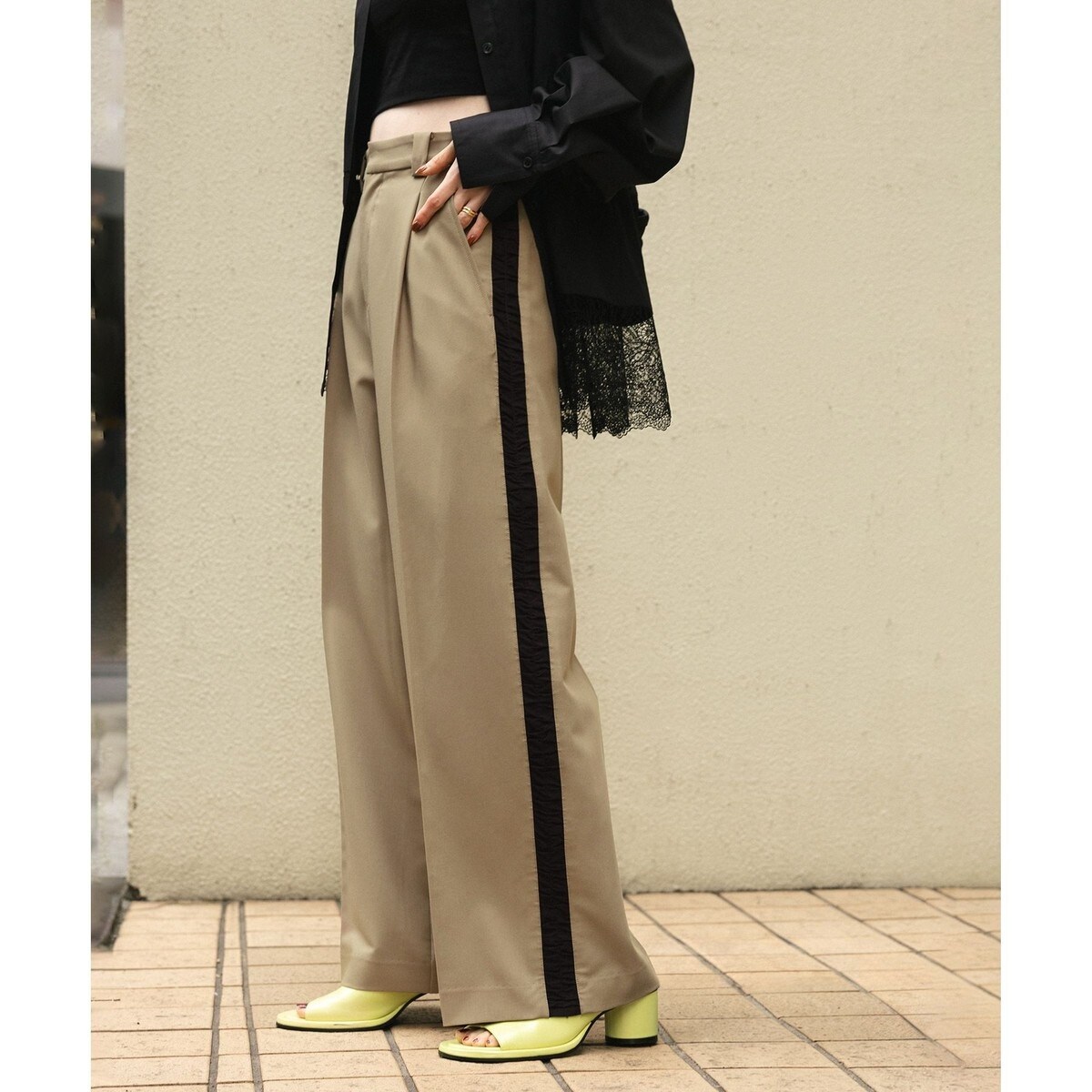 アダムエロペ(ADAM ET ROPE') レディース パンツ の一覧
