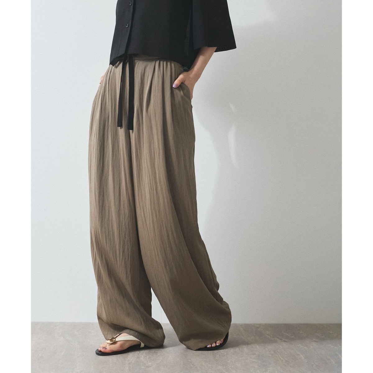ADAM ET ROPE' 完売 【接触冷感】タックパンツ 接触冷感】タックパンツ（スラックス）｜ADAM ET ROPE
