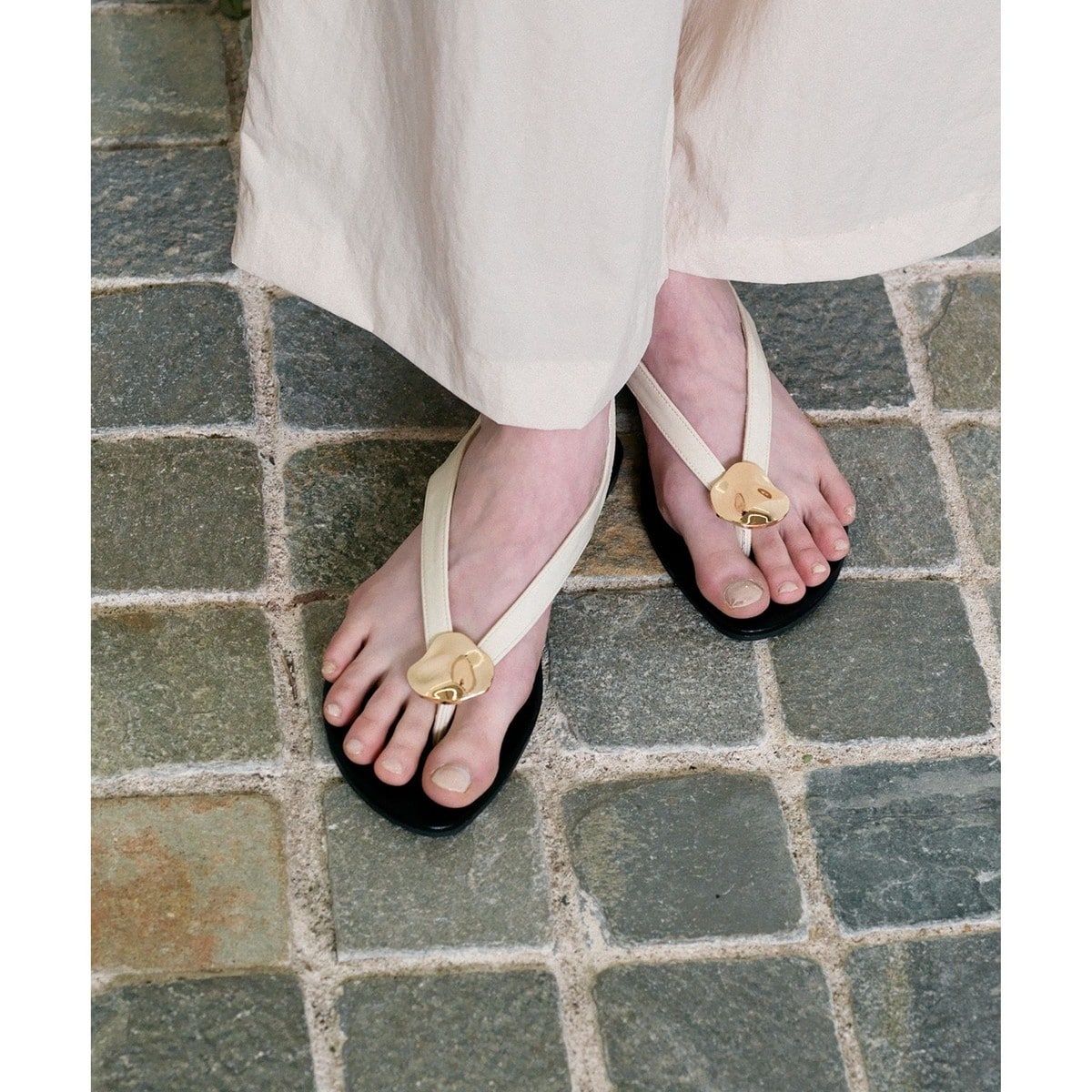 アダムエロペ（ADAM ET ROPE’）/メタルモチーフサンダル メタルモチーフサンダル | アダムエロペ(ADAM ET ROPE') | マルイ