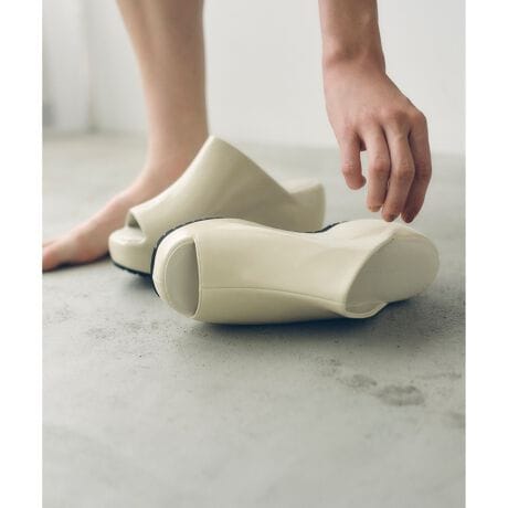 [^ԁFGAA05180]2025tāADAM ET ROPE' FEMMEyMaterialz悢̃U[tFCNU[gpByDesignzvbgtH[̃{[ƁAƂtHڂ~[T_BNbVɗDꂽ悢{[̂鉚ʃfUC\[̗pBVvȃfUC̒ɃghƎp˔T_ByColorzubNAItzCg2FWJB\[̓ubNFByStyling pointz\[ŃX^CAbvA悢̔ŏ炵X^CÔ͂ACeƂĂ߁Bgh̃{[{gXƍDB