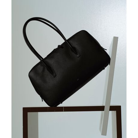 [^ԁFGAX85010]yMaterialz\n:_炩Rȕ\̋vgpBgpĂɌoNωy߂郌U[ByDesignzghXŒpłx[VbNɂԌ^̃{XgobOBvɌ܂ŔyǋXgXt[ɁB̎ɃtBbg₷悤Ɏ̕XɂAd߂̃AE^[𒅗pۂɂ|₷ɐ݌vB14C`̃m[gp\RA4Ȃǂ̃t@CLCɎ܂TCY BṼt@Xi[͑ʂ܂ő傫JdlŃm̏oX[YB|Pbg͂}`ɂ邱ƂŎo₷dlɁBXeb`\ʂɌȂ悤ɂǂ̊pxǋAꂽfUCByColorzubNƃx[W2FWJB^EfވႢɂăItzCgpӂĂ܂BGAX85020----------------------------|Pbg:i2j[:A4tV_[:Ȃ-----------------------------