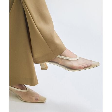 [^ԁFGAA05050]2025tāADAM ET ROPE' FEMMEyMaterialzVA[fށ~}bgȎ̃tFCNU[gpByDesignzCŃk[fB[ȑŁAgĥܐ悪߂̃VGbg\tgXNGAgDpvXBɌyoiL[vA͑ꂢɌ悤̃JbeBOB悢̃q[`ɂIWifUCByColorzALLubNAItzCg2FWJByStyling pointz[YȃVGbgɁAChȐ痚̃JbeBOfUĈoXfGBJWAȃ{gXɍ킹Ă݂₷PBfC[X^CɂЎāB