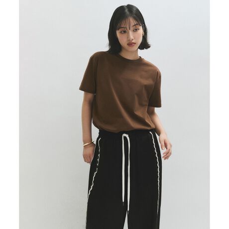 [^ԁFGAM05460]2025tāADAM ET ROPE' FEMMEyMaterialz򊴂Y߂ȃX[XfނgpByDesignziȕ͋CɎdグlTVcBKxȂƂ肪ĝ̃CE킸茩̂|CgBg͑傫߂ȂVGbĝ߁ARpNgȏ䊴̓CłAEgłX^COɃn}ACeByColorzԂňꖇ͎ĂN[ȃzCgAlۂ̂uE2FWJByStyling PointzG߂iTVcX^CAꂢ߂ɒȂACeBpcXJ[g܂ŗlXȃ{gXƂoXǂ킹AL􂵂ĂACeB---------------:₠藠n:ȂLk::RȌ򐶒ň:┖---------------fg:166cm size:F