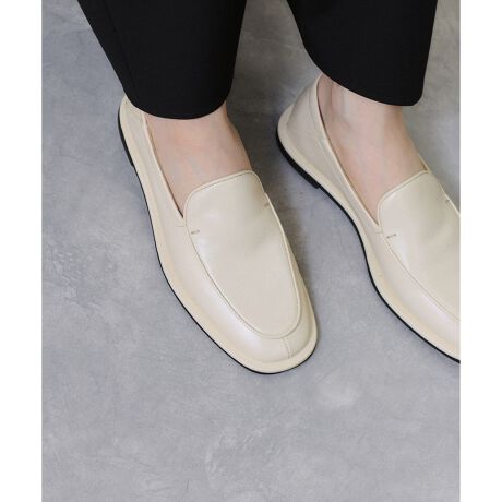 [^ԁFGAA25070]2025-26H~ADAM ET ROPE' FEMMEyMaterialz悢򊴂AU[̎ɂČItFCNU[gpByDesignz\[Ƀt`t\zIȒ肪|CǵAfC[ɎgfUC[t@[Bܐ͒ǂۂ݂̂RƂtHڂEhgD{~j}ȃfUCoX̎ꂽfUCBVGbg◚pɂIWifUĈPByColorz[hȃubNA邳̂鑫ołItzCĝQFWJByStyling PointzɃt`̂fUCȂ̂ŁAɒ悢{[vXB[YȃVGbg̃pcꂽX^COƍ킹̂߁B