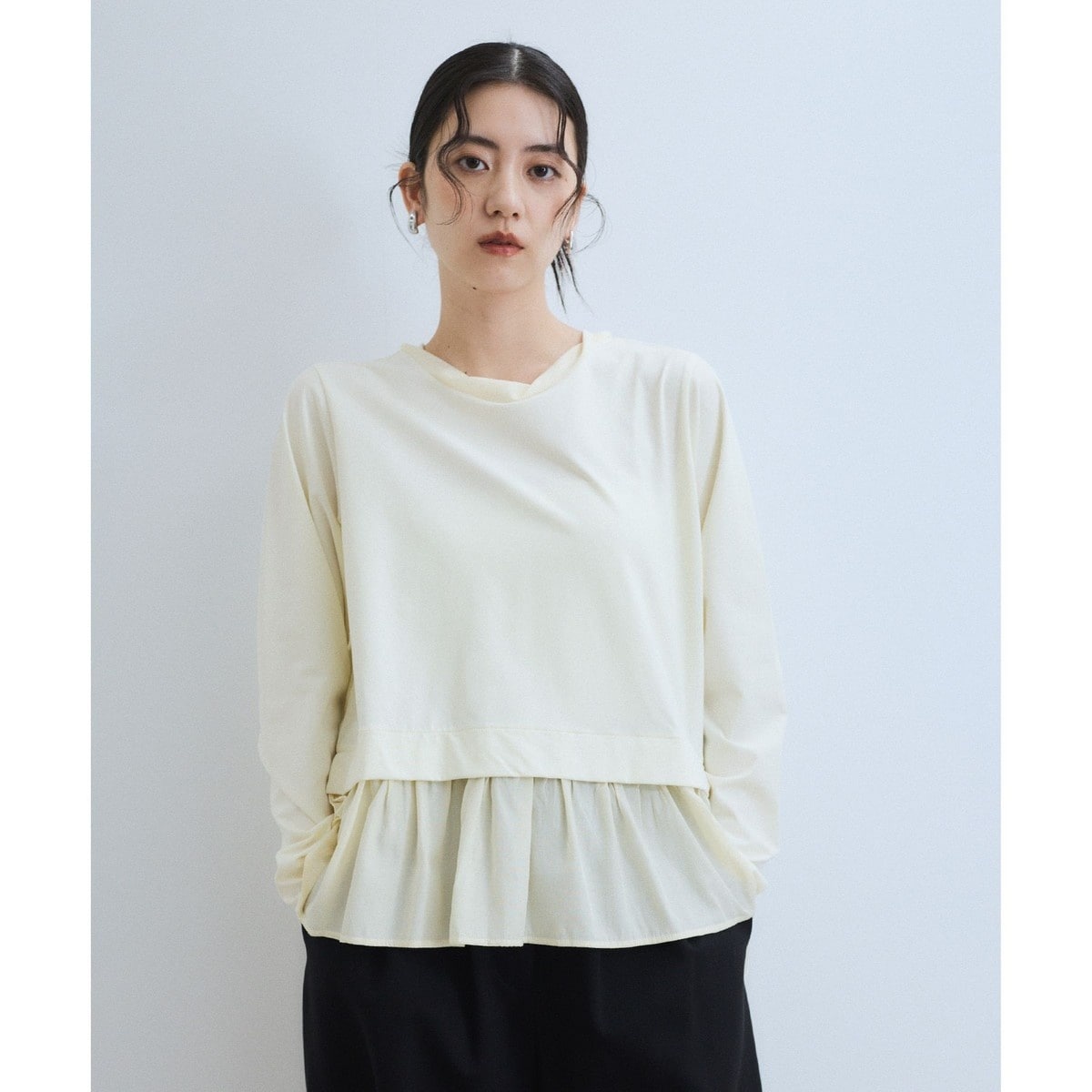 定番人気】・【WEB限定】フリルペプラムカットソー