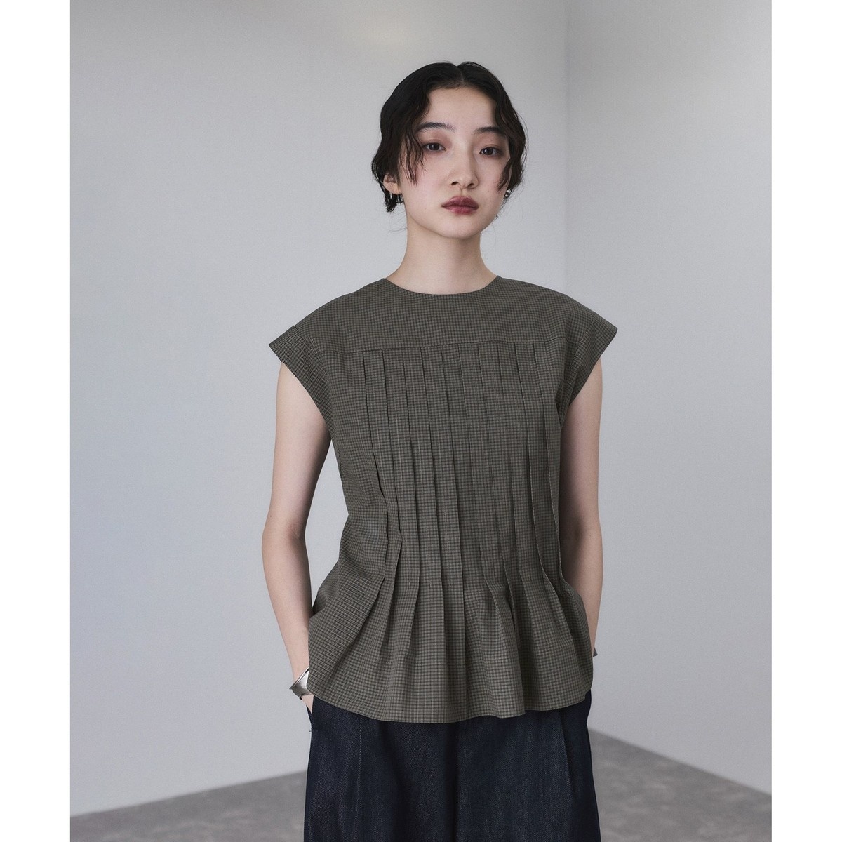 【※今週のみ値下げ中】　アダムエロペ　【サステナブル】タックフレアジレブラウス サステナブル】タックフレアジレブラウス | アダムエロペ(ADAM