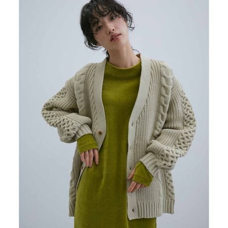 [^ԁFGMK25000]sX܁EECɐlCACeWEBŕtyʂŃ{[~[ȃrbOVGbgP[uJ[fBKIڂ̃{[ƌỹMbṽJ[fBKcp[J[jbg̏ォHDAAE^[ƂĂ̗prłp\Ȕėp̍ꒅBCቺĂA܂ɒpꒅłIsȕɃIXXtEd̂͌ETVc̏ォHDăR[f܂̂ǂEI[o[TCYǂE`N`N̂͌EVcɂ킹E~͏ォR[gHD肽yfށzV[Y烊TCNfނgp|GXeɒuAYĂ܂B|GXe100̎gp邱ƂŁAڂ̃{[Ȃ̌yʐ܂Bhƕۉ̂ŋ@\ɂDĂAꂩ̋G߂߂łByfUCEVGbgzƂ҂݂̂悤ȕ̃P[u҂݂݊Q̃I[o[TCYJ[fBKB@A҂݂̃jbg͕͋CĒĂ݂ǁAdĒpĂƔ錜O܂BłAɌyʉɗDĂ̂ŏdĔ錜OȂAKɒpĂ܂BOɒpȂڂƁAȏ̌yő̓łBҒnE[fނŕ\ƁAdŃ_Ă܂܂A|GXeƋC܂񂾂܂܂̃RN[VGbgȂ̂ŁA܂𔲂ȂǂaĂy݂܂B܂AI[o[TCYăAE^[ƂĂ̒pĂ܂B̃XEFbgp[J[̏ɉHDAu]̂悤Ȓłył܂Byr[zقǌyAۉ̂ŃJbg\[̏Vc̏ɉHD̂߂łB肵fUCȂ̂ŁAx[VbNȃX^CÕANZgɂȂ܂ByTCYzTCYl:g`175cmTCYk:g176cm`W̌^ɂڈɂȂ܂B