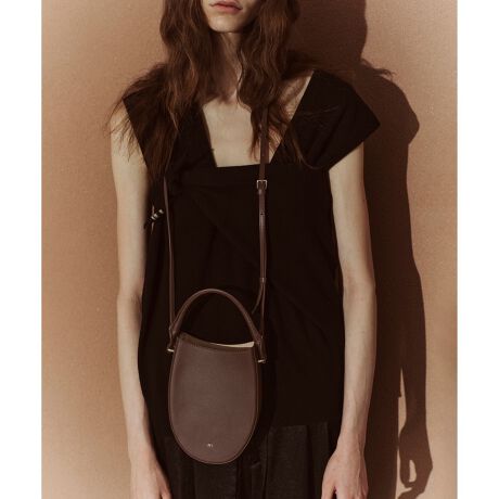 [^ԁFGAX85170]JfaDoRe JUN ONLINE \Jn 7/18()\̂ߓXܔ̔Jn߂ɔꍇ܂BADAM ET ROPEXܔ̔Jn@8/15()yMaterialz\:n̂邵Ƃ̋vgpB:yʂň₷A[eBtBVU[gpB≘ɂ߂ꂪȒPȑfށByDesignz^}Ŝ悤ȏ_炩Ȑȃ~j}2WAYobOBtBYɈێ邽߁Afނ̓nƍd̂郌U[gpBǂ̊px猩ĂǋAyʂɂ1_BX}[gtH҂܂~jTCYȂnhobOƂĂV_[ƂĂ􂷂pIȃfUĆBV[YMediumobO(i:GAX85160)pӂĂ܂ByColorz񂾋Ĉ悤ȃItzCgAuEA_炩ɓTamagox[WBǂ̐Fi`Ŏl̃X^CɊY3FWJB----------------------------|Pbg:Ȃ[:zs tV_[:(߉jtV_[O:-----------------------------