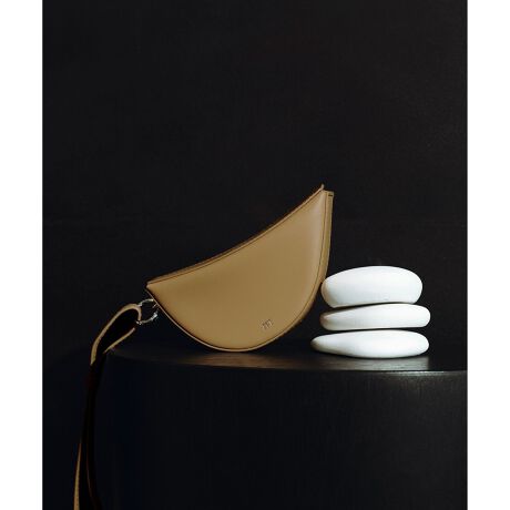 [^ԁFGAZ85010]JfaDoRe JUN ONLINE \Jn 7/18()\̂ߓXܔ̔Jn߂ɔꍇ܂BADAM ET ROPEXܔ̔Jn@8/15()yMaterialz\:n̂邵Ƃ̋vgpByDesignzToriV[Ỹ~jANZT[`[V[YBTorĩtHACRjbNň炵AANZT[õ~j`[BbvCzȂǁAȕKiƂ܂TCYBV̓tbvdlŃm̏oꂪX}[gɁBXgbv͒߉\ŃlbNX̂悤ɐgɂAobO`[⌨ƎRȃX^Cy߂ACeBt̃g[gobOƍ킹ē̃X^C߁ByColorz񂾋Ĉ悤ȃItzCgA_炩ɓTamagox[WAi`Ŏl̃X^CɊY2FWJB-----------------------------|Pbg:ȂtV_[:(߉j-----------------------------