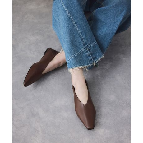 [^ԁFGAA25050]2025-26H~ADAM ET ROPE' FEMMEyMaterialz悢򊴂AU[̎ɂČI_炩̂tFCNU[gpByDesignzܐ敔͒͂A_炩̂tHڂ\tgXNGAgDBfC[ɎgfUCtbgV[YB[̂VGbg◚pɂIWifUC1ByColorz[hȃubNAjAX̂_[NuE2FWJByStyling PointzChŒߏ̃pc璷߂̃gDX^CO߁BۂȂAJWApcƍ킹ăV[ỸtHۗoXЁB