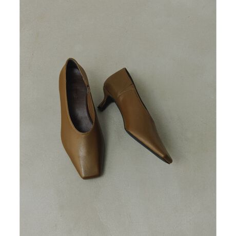 [^ԁFGAA75500]2025-26H~ADAM ET ROPE' EMOELLEJfaDoRe JUN ONLINE\JnF88()͂\F9{끦\̂ߓXܔ̔Jn߂ɔꍇ܂BADAM ET ROPE'Xܔ̔JnF823(y)yMaterialz悢V{̏iȋvgpBCjOA~ɂ͂ꂪ₷̑fށByDesignzܐ̃GbW̌JbeBOtHڂb[pvXBɂ̓SAs₷dlɂV[YBAU[Ȃł͂̂ǂ猩Ă㎿ȔȂ܂B[q[͈芴ǂAVGbgp˔1ByColorzubNAuE2FWJB\[̓ubNFByStyling pointzX^CAbvA悢̔ŏ炵X^CÔ͂ACeƂĂ߁Bgh̃{[{gXƍDB