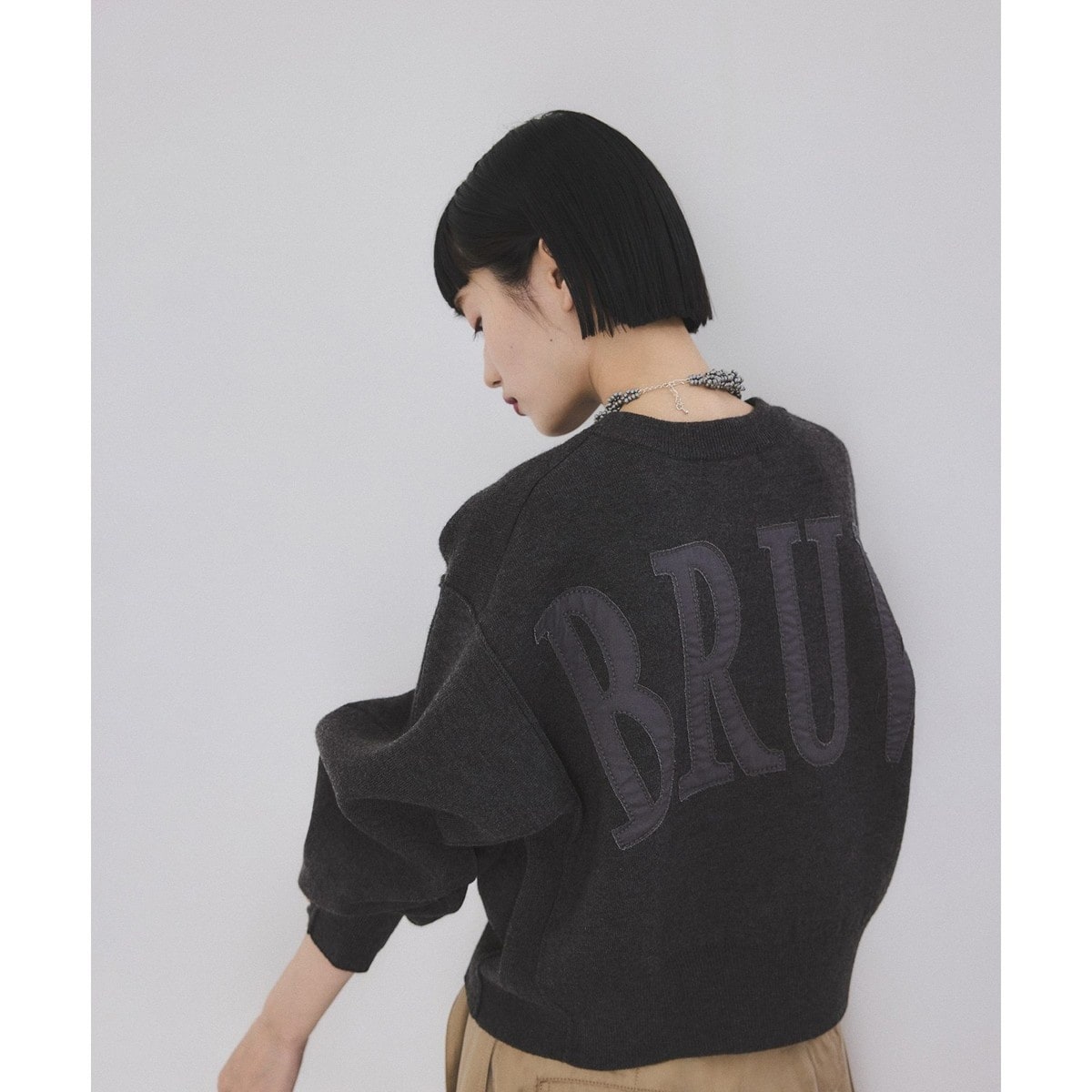 【美品】アダムエロペ サステナブルロゴパッチスウェットニット 36 サステナブル】ロゴパッチスウェットニット | アダムエロペ(ADAM ET