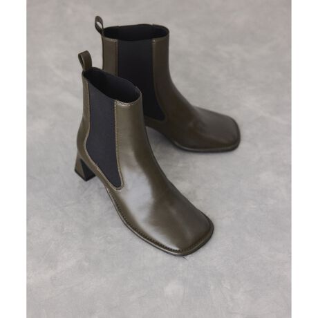 [^ԁFGAA25100]2025-26H~ADAM ET ROPE' FEMMEyMaterialziȃc̃X[XU[tFCNU[I肵ACjOɂ̓Xgb`̌W[WngpByDesignzTChSAu[c̃|Cgł{[̂ܐ^ɁAXeb`fBe[{IWifUCBq[͏dSɂȂ悤ȔZbgobOVGbgoX̎ꂽ`ɁBq[͈芴ǂAVGbg◚pɂʂȈꑫBƂ̃oXłꂢ߂ȕ͋CoBX^CAbvƈ芴̊悢̃q[|CgByColorzubNƃJ[L̂QFWJByStyling pointzpcłXJ[gł킹X^COI΂ȂACeBX^CO̎dグɑɃ|CgƂĎ̂߁B