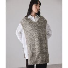 アダムエロペ(ADAM ET ROPE')の2WAYムリネニットベスト
