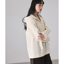 アダムエロペ(ADAM ET ROPE')のスキッパーフーディシャツ