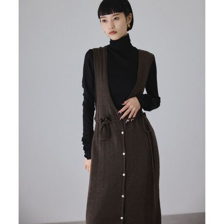 [^ԁFGAE25060]2025-26H~ADAM ET ROPE' FEMMEyMaterialzwA̎gpBהԎ̎Â҂ނƂő@ׂŏiȓonB_炩Sn̗ǂfށByDesignzs[XƋŕ҂񂾃|[`lbNXZbgɂȂACeBs[X̓VvȃXg[gVGbg̃^N^B݂ƃA[z[_ɊJACi[Ƃ̃C[hyłfUCɁBZbg̃|[`̓lbNXƂč킹ĂAɊăxgƂăANZgɂĂBy₩ȎŎdグĂ̂ŁAAE^[d̂~ACeƂ̑yColorzN[Őꂽۂ̃zCgA2F̎ŕ\ꂽjAX̂uE2FWJByStyling PointzCi[ɂ̓Jbg\[┖jbg킹āB̂ACeȂ̂ŃpcC[hIXXB---------------:藠n:ȂLk::Ȃň:J:Ԃ|Pbg:Ȃ---------------fg:165cm size:F