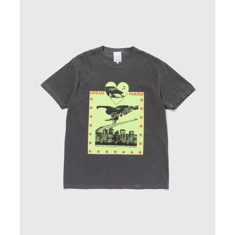 [^ԁFGKM75640]Gɍ܂ꂽL̂悤ȃOtBbNۓIȃvgTVcBn[g̃t[X̖C[WXpCNȂǁAVѐS郂`[tCAEgBɋԂ̃`[tނƂŁAsIȃ[ho܂BVvȃ{fBɉffUĆAꖇŃX^CO̎ɂȂACełByDAWNING/h[jOz2019N̏tuhX^[gAInstagram𒆐SɊx̍l璍ڂW߂铌̐VsuhuDAWNINGih[jOjvBA[ggɓZ悤ɗm𒅂ė~ƂRZvgŁAOŐlC̃A[eBXgfUCi[ƃR{[VATVcHoodie𐻍삵ĂB