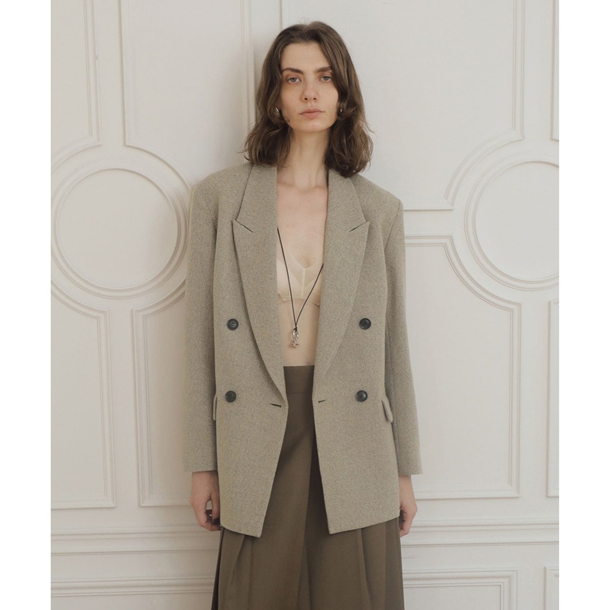 美品　アダムエロペ　シェイプフォルムシングルジャケット　36 オケージョンにも サステナブル・セットアップ対応・オケージョン対応】シェイプフォルム