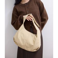 アダムエロペ(ADAM ET ROPE')の【WEB限定】フォルムナイロンショルダーバッグ