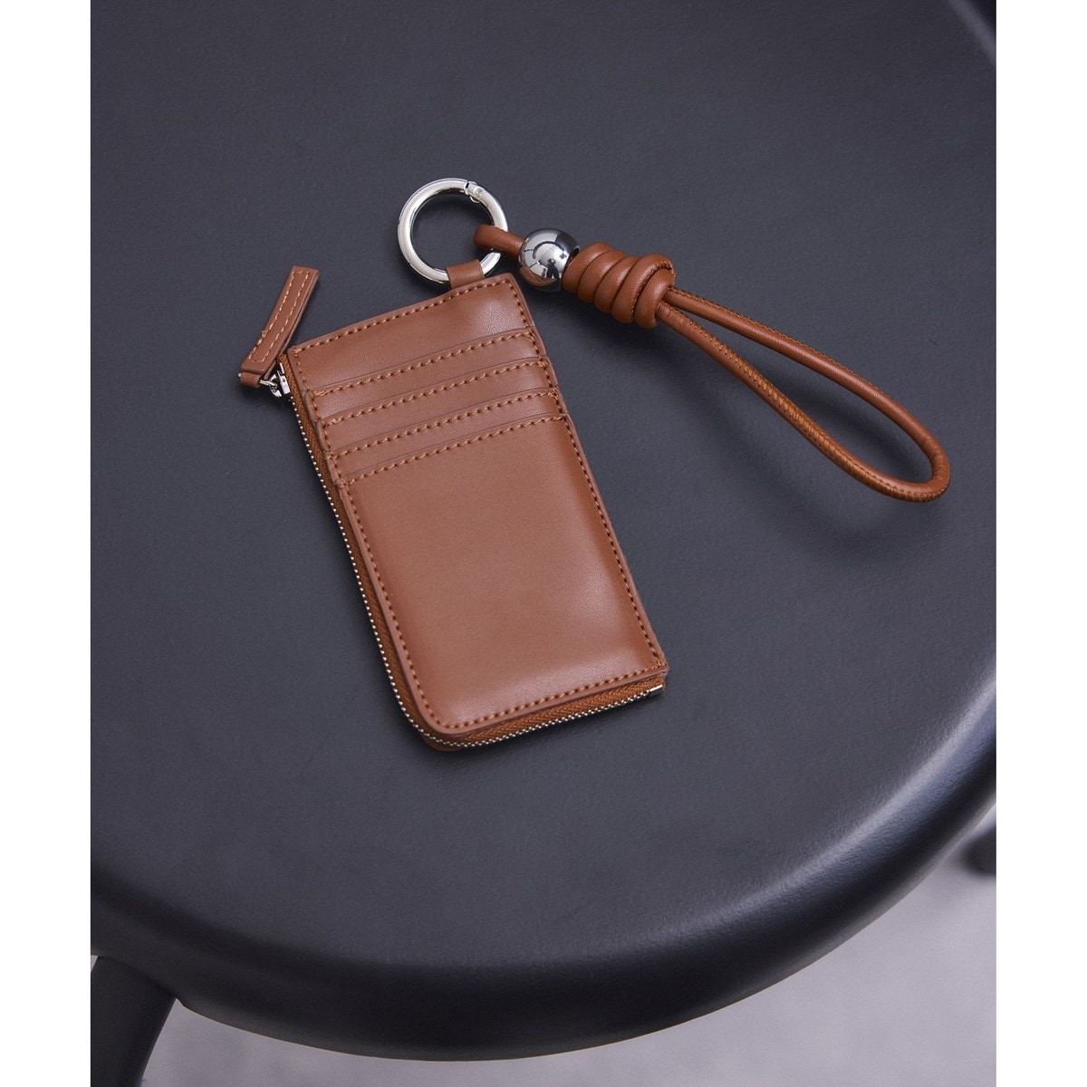 WEB限定】カードケース付きチャームストラップ | アダムエロペ(ADAM ET