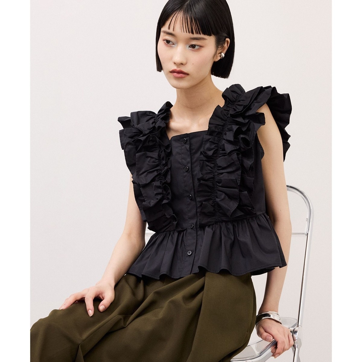 なこ様【即購入OK】アダムエロペ　美品ロングフリルブラウス サステナブル】・【定番】ペタルフリルブラウス | アダムエロペ(ADAM