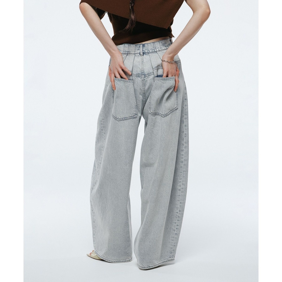 ●週末限定●アダムエロペ　バックタックワイドデニムパンツ 定番】・【サステナブル】バックタックワイドデニム | アダムエロペ