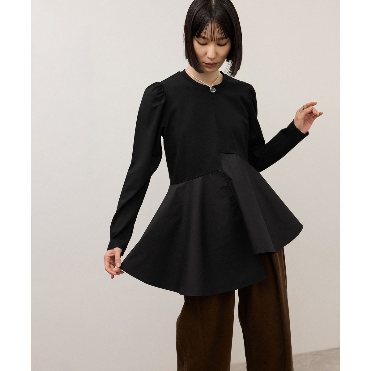 WEB限定】・【定番】フリルペプラムロングスリーブカットソー
