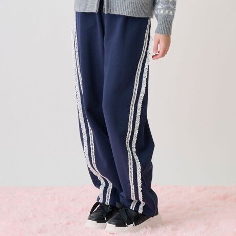 [^ԁF8153113]XEFbgnɃ[XقǂꂽX|K[[ȃbOpcłBƂVGbgœ₷AȃXg[gR[f܂BEGXg̓AWX^[SłD݂̃TCYɒ\BO[ýiiԁF8153221jƃZbgAbvŒȂ̂߂łBy߂̒p͏H~V[YzyzȂyňzʁyLkzynzȂy|PbgzyAWX^[z荮FfgF154cm pTCYFM(150cm) O[FfgF152cm pF150 