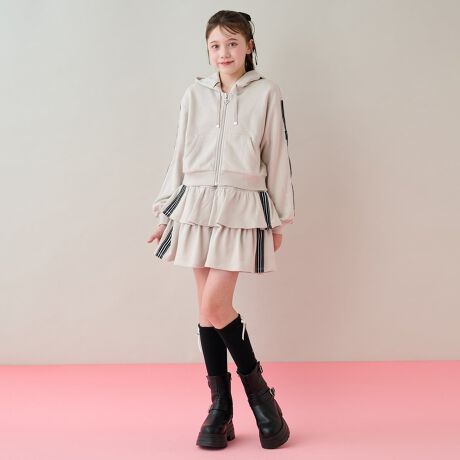 [^ԁF8154309]gh̃X|[eB[vfꂽWbvp[JƃXJp̃ZbgAbvłBTChɃC̃fUCŁAJWAȂK[[ȕ͋CoBꂼPiłp₷߁AX^CO̕L܂BANeBuɓA߂CxgR[fɂ߂łB{g̗n͋NёfނłłBy߂̒p͏H~V[Yz yzȂyňzʁyLkzynzy|PbgzyAWX^[zx[WFfgF152cm pTCYF150cm FfgF150.5cm pTCYF150m 