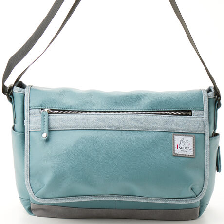 [^:IKL-7903]A4Ή̂Ԃ^CvobOłBo◷sɕ֗ȃL[o[ʂ𓋍ڂAgTCh|Pbg̓ybg{g[ɂΉBwʂ͌yʃbVdlŁAt@Xi[|PbgĂ܂Btbvɂ̓t@Xi[|PbgAtbvグƃI[v|Pbg~2zuB̓E^|Pbg~1AI[v|Pbg~2At@Xi[|Pbg~1Őڂ₷\łB 5 cm ̃w{e[vň芴߁A͍d_炩ȂݒB