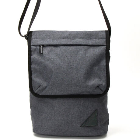 [^:IMA-5903]yIMA-5903zc^tbvV_[obOX^CbVȏc^fUC̃tbvV_[obOB<br>ɗDꂽے|GXefނgpAˑR̉JɂSłB<br>wʂɂ͕֗ȃ|Pbg𑕔AL[o[ʂɂΉB<br>A4t@C܂TCYŁAʋ΂ʊwAoɂœKȖ\V_[łB