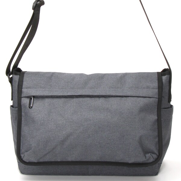 B.C.+ISHUTALネイサンショルダーバッグ軽量ポリエステル素材