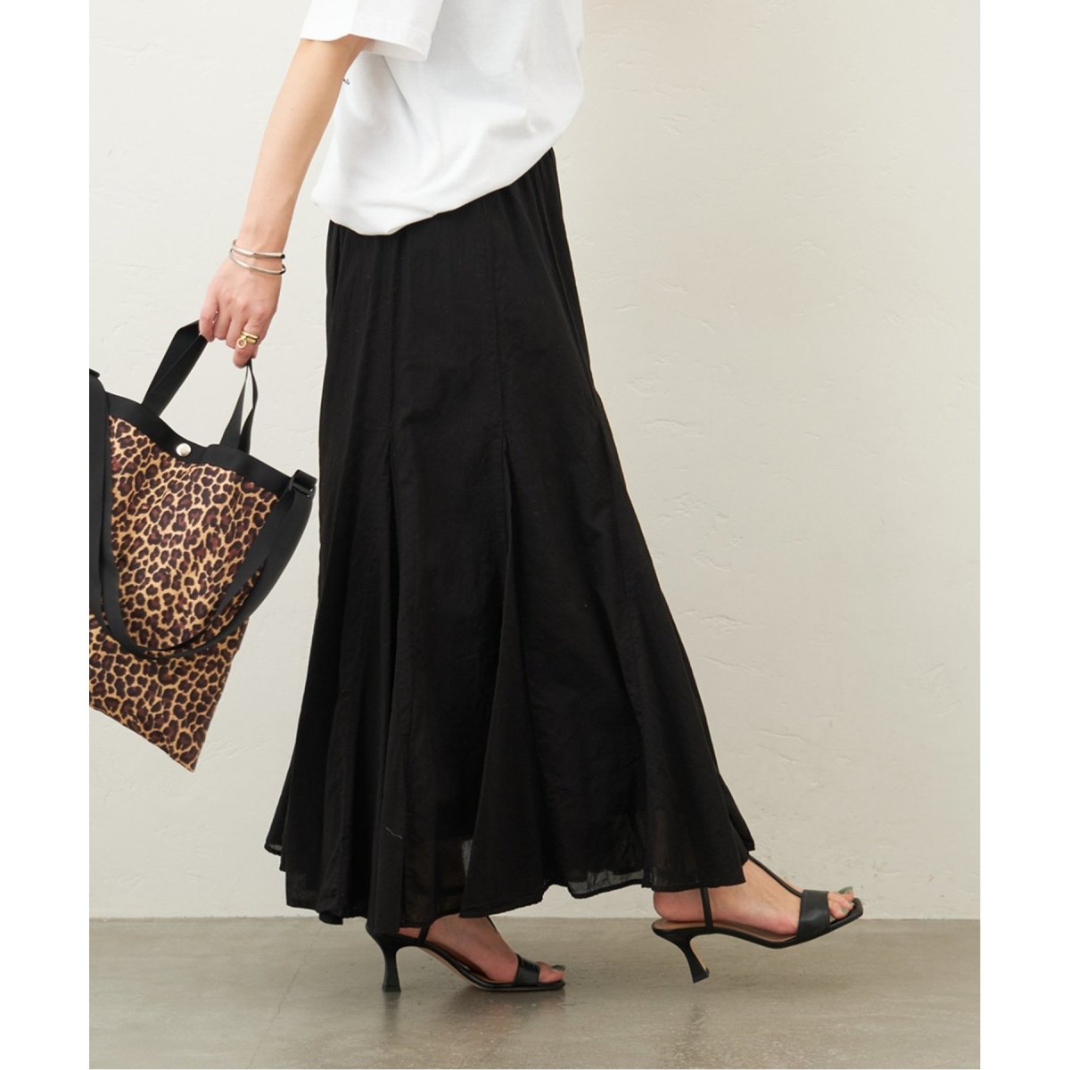 スマイル　おまとめ　スカート　2点 SMILE ORCHID（スマイルオーキッド）の「プリーツ仕立てロングスカート