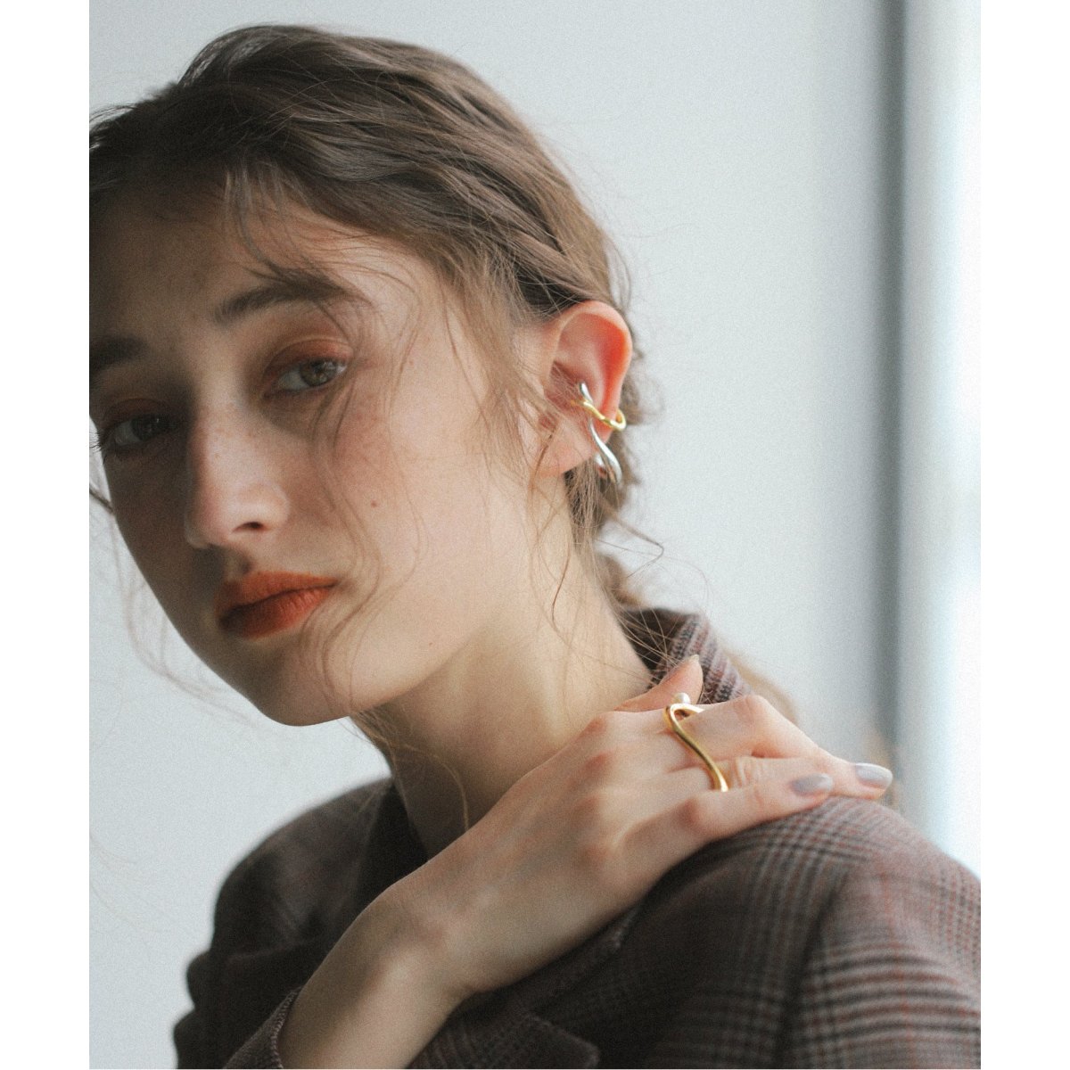 レビュー高評価の商品！ 【美品】Soierieソワリー イヤーカフ earcuff