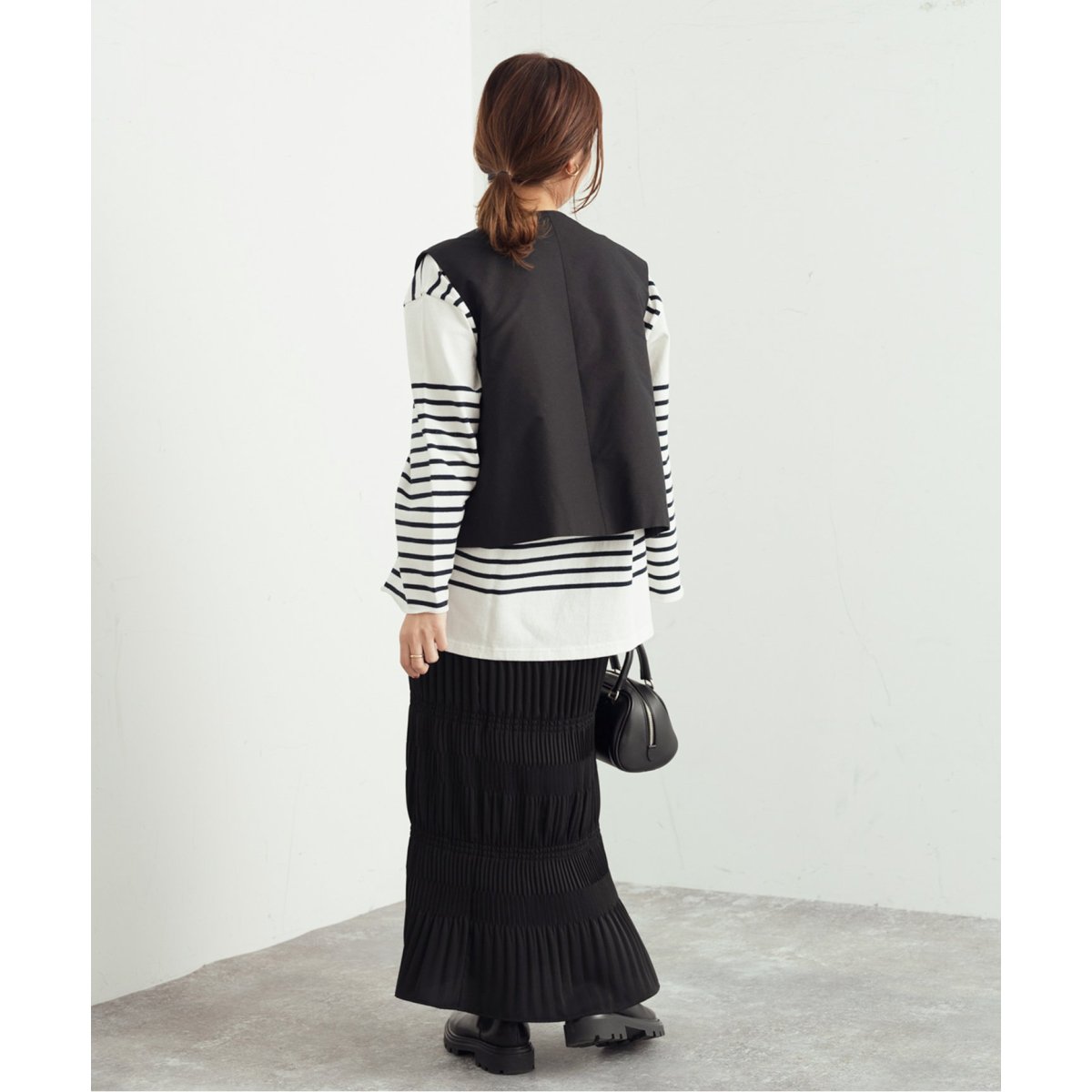 JOURNAL STANDARD✖️金子綾　ホワイトベスト　BOXYベスト AYA KANEKO×JOURNALSTANDARD】BOXYベスト - メルカリ
